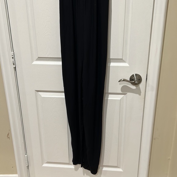 Black Alice & Olivia Sleeveless Jumpsuit - Picture 2 of 16